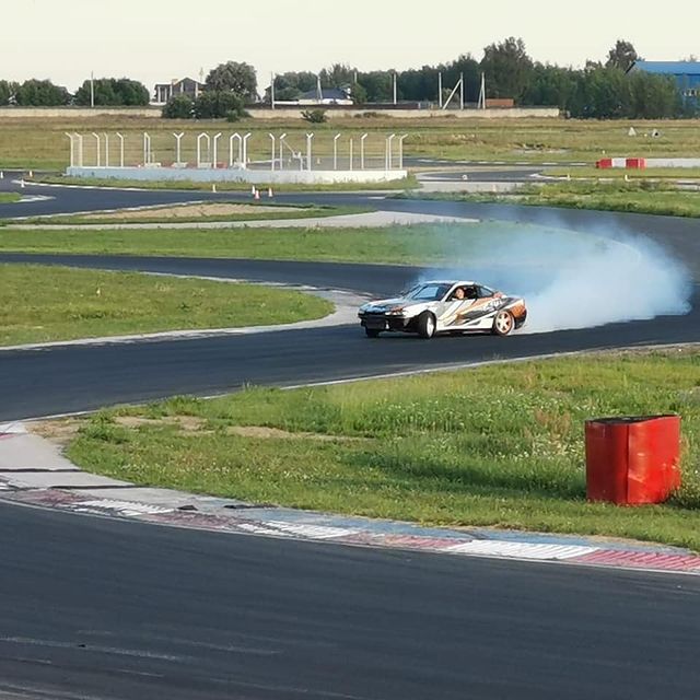 pashaslm в LOOKY. #drift_school,#раздалпокрасоте,#дрифт,#дрифтшкола,#silvias15,#первыйдрифт,#firstdrift,#любимаясемья. Попробовал, что тако...