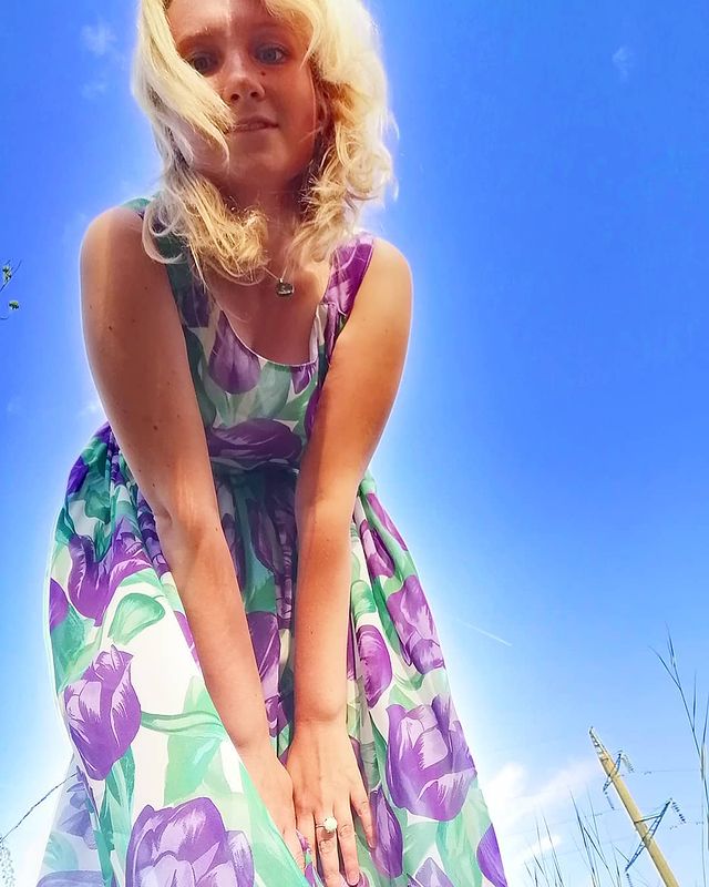 beresneva_margarita в LOOKY. #МаксФрай,#доброеутро🌞,#небоголубое,#счатье,#любитесебя,#хвалитесебя,#цветочноеплатье,#простыеволшебныевещи. Себя надо любить и х...