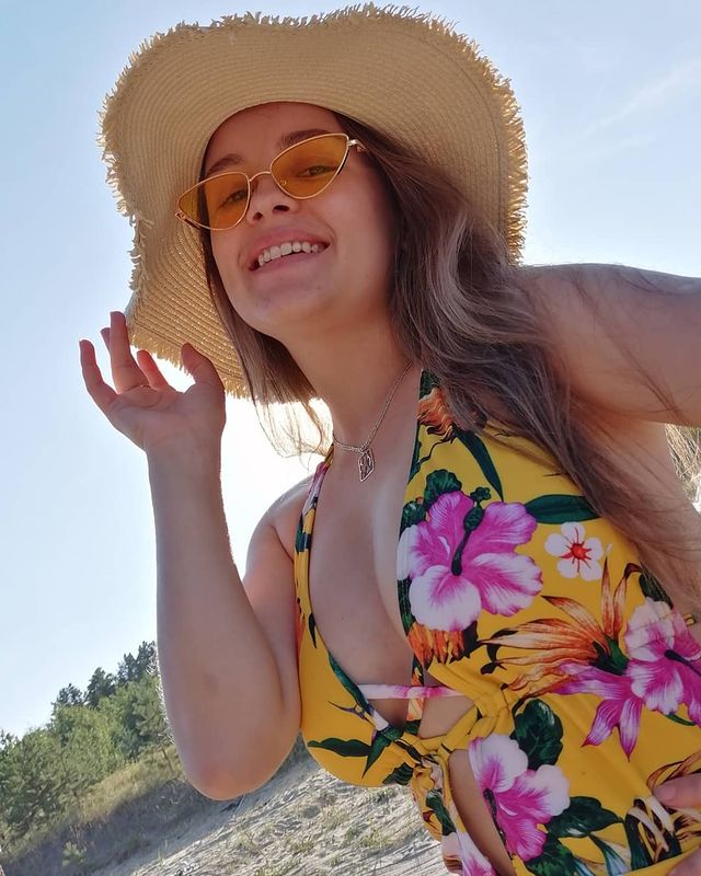 elvirabolshacova в LOOKY. . Цвет настроения- жёл...