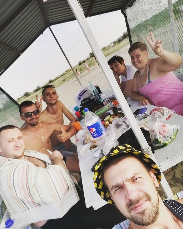 sanek_vysochin в LOOKY. #выходные,#друзья,#отдых,#поллетабич,#пляж,#рнд,#фото,#пикник,#уекенд,#ростовскаяобласть,#июль,#лето2020,#vysochin. Друзья они в Африке ...
