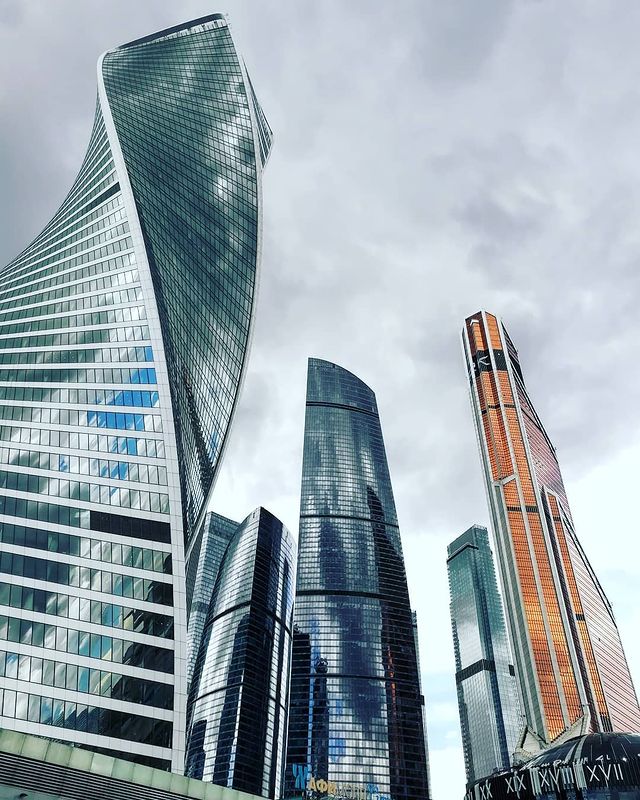 v_e_r_t_i_n_a в LOOKY. #панорама360,#москвасити,#башняфедерация,#краснопресненскаянабережная,#метровыставочная,#панорамамосквы,#89этажбашнифедерация,#москва🇷🇺,#moscow. Смотровая площадка М...