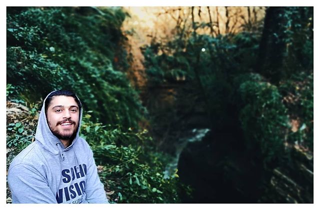 iliya.shakeri в LOOKY. #مولوی. .
من غصه را شادی کنم...