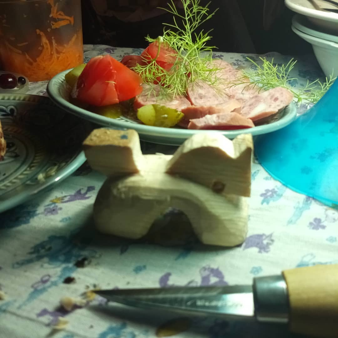 callileo75 in LOOKY. #коник,#woogcarving,#moracarvingknife,#резьбаподереву,#leo75режет,#mora122. #коник в процессе с ...