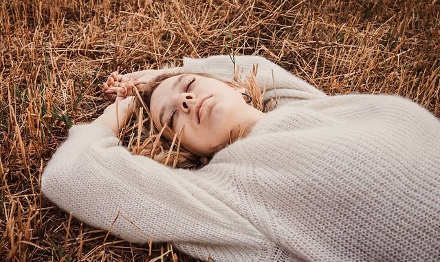 boypravsergei_ph в LOOKY. #portrait,#nature,#grass,#green,#olympuspen,#olympus_ru,#olympus,#olympuspenepl3,#penepl3,#1442mm,#girl,#beauty,#field,#meadow,#lake,#sonyrussia,#greeneyes,#rosphoto_club,#rosphotobattle,#rosphoto,#russianphotographer,#russianphoto,#tree,#trees,#forest,#sun,#cheel,#flowers,#white,#whiteflowers. #portrait #nature #g...
