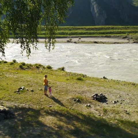 pereverzeva.photo в LOOKY. #дикарями,#отдыхсдетьми,#дочкалюбимаямоя,#охужэтидетки,#вгорах,#горыалтай,#ороктойскиймост,#жизньвпалатке,#сребенкомвезде,#впалатке,#грозавгорах,#громимолния. Ура!!! Мы сделали эт...
