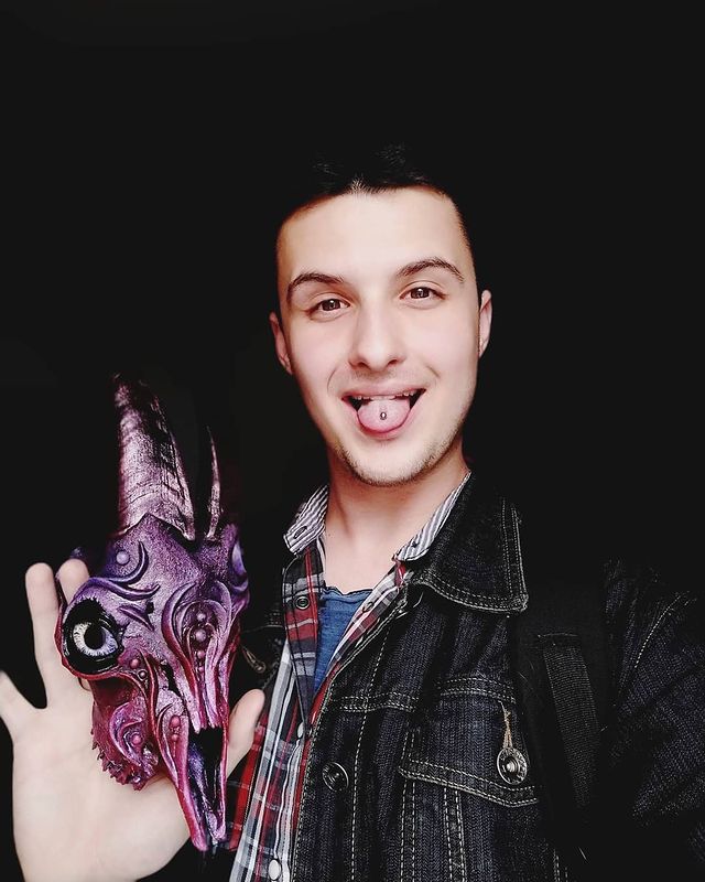 oleg_lll_ in LOOKY. #photo,#bonés,#handmade,#art,#artist. 🤪гы)... #photo #bon...