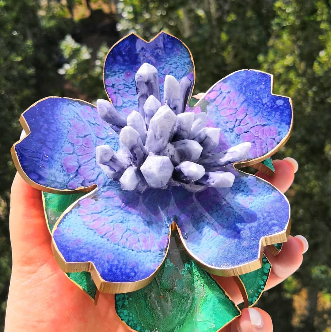 🌸💮🌸💮🌸 #resinarts #resinartwork #resinartist #flowers @artsmola_ru @alisared1 @craftsmen.store @craft_molds