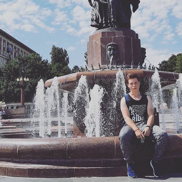 vad1m_ko в LOOKY. . Да,загар рабочий,не ...