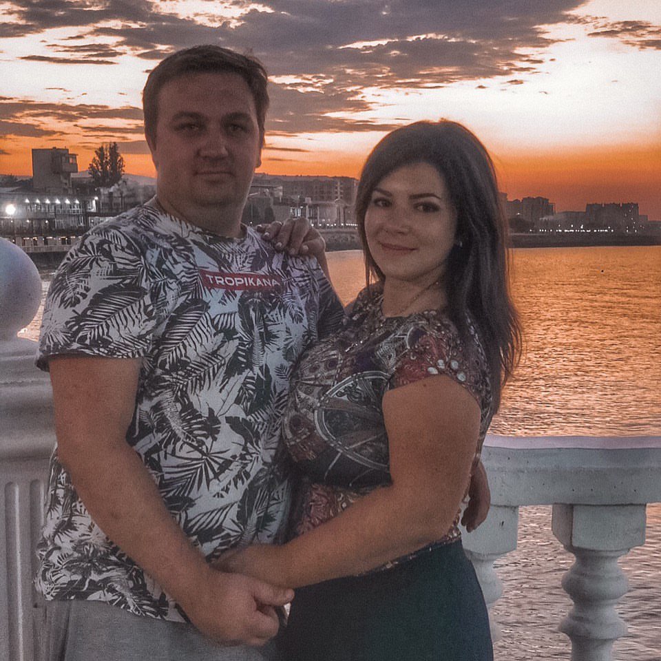 Спасибо @anna_polina08  За тёплый приём моей семьи в Каспийске и @yuliadibrova @son_of_saturn_78 .  Приезжайте отдыхать тут огонь как клёво )) p.s. Спасибо любимой @valeriya26rus за нереально крутое фото 😍💋🥰