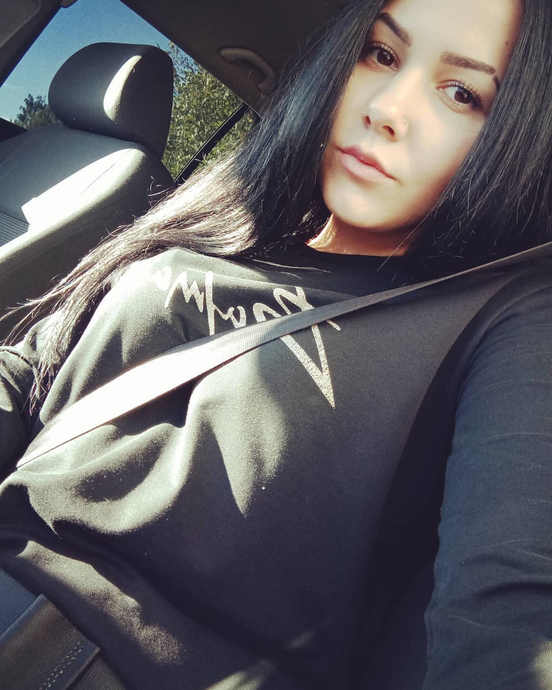 _lyudmilanoskova_ in LOOKY. . null