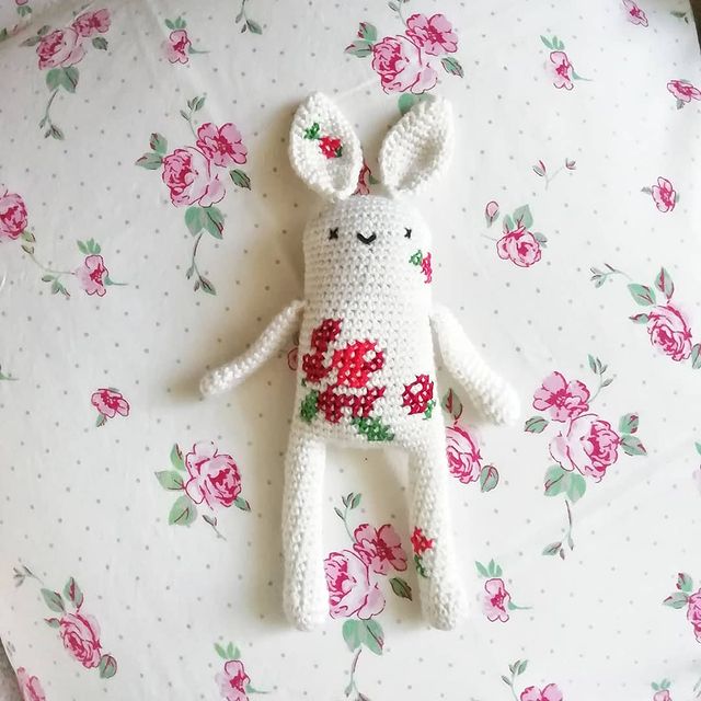simundrik в LOOKY. . Заяц мимикрирует🐰🌹