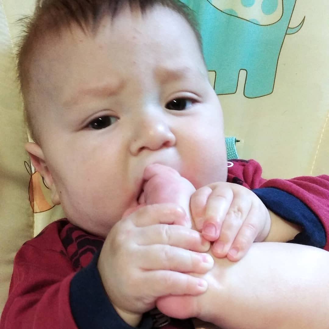 alsu__zhilkibaeva в LOOKY. . Нашёл впервые ножку)...