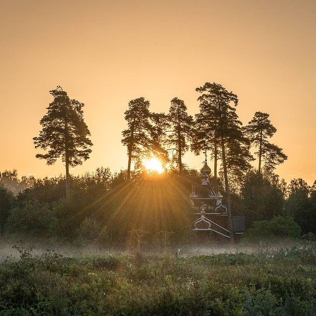 photo_mihalych в LOOKY. #photorussia,#loves_united_russia,#instarussia#picture_to_keep#russiafoto#фотодляроссии,#russia_global#russiamylove,#img_russia#russiandiary,#walk_on_russia,#po_strane#спб,#russia,#rus_places#russia_fotolovers,#russiaonline#инстаграмнедели#ru_hello,#loves_russia2,#vscorus#map_of_europe,#russia_ig#russia_ww,#Colors_of_day#sunsetrussia,#moyhram. В первых лучах солнц...