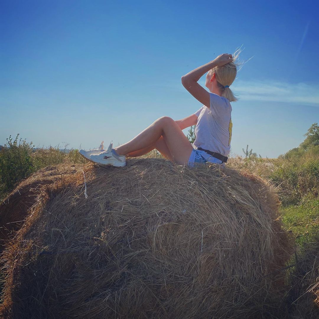 marrusenko in LOOKY. . Это я смотрю вслед у...