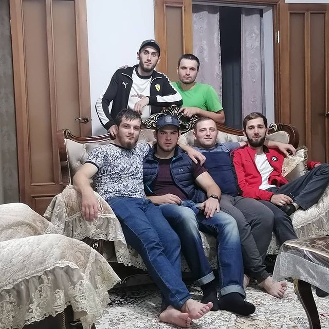 mukhtar_djamalov в LOOKY. #друзья. #друзья