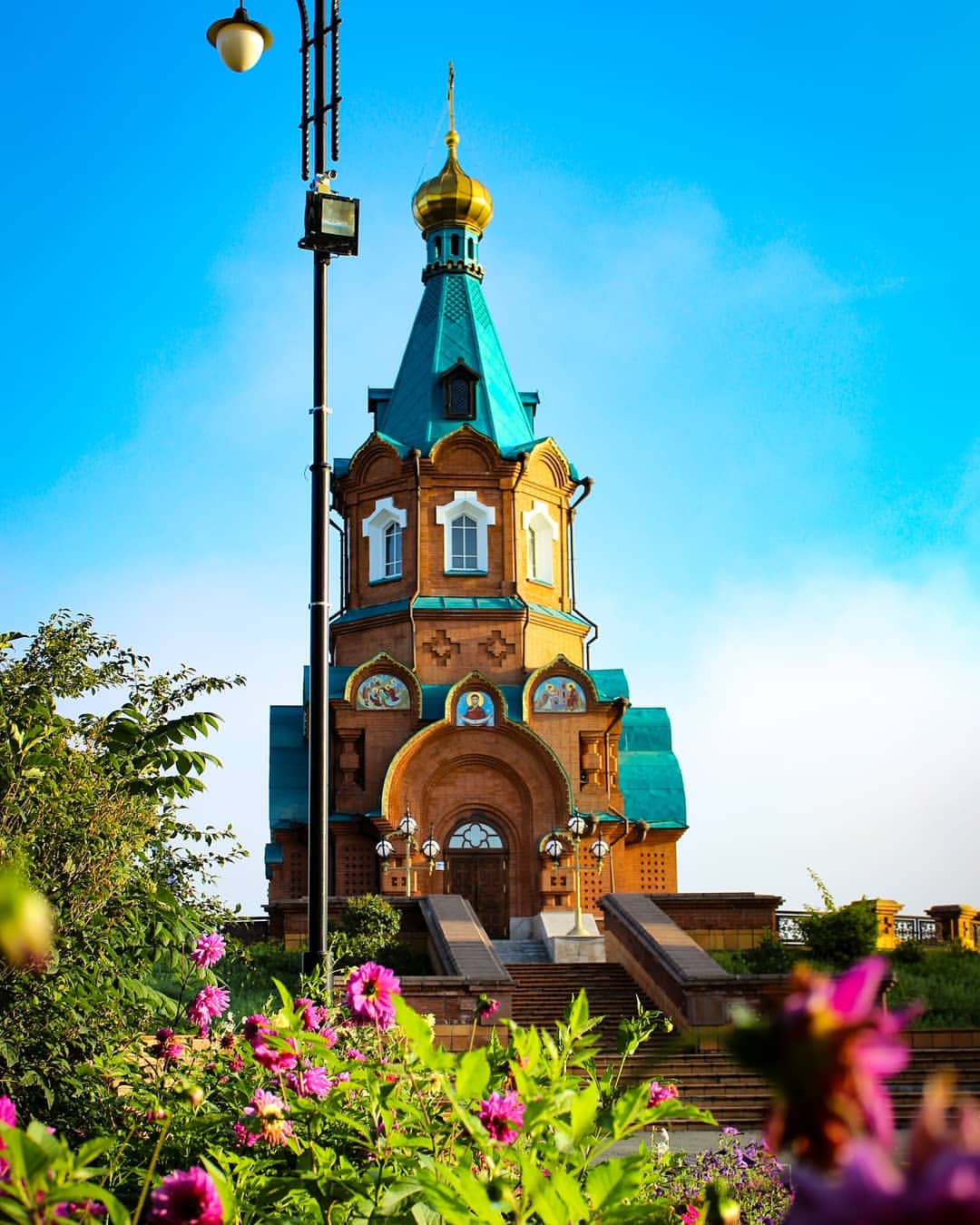 nasyadutova in LOOKY. #Россия,#Сибирь,#вера,#душа,#храм,#церковь,#религия,#молитва,#ночь,#звезды,#небо,#night,#stars,#sky,#temple,#church,#prayer,#religion,#God,#spiritual,#faith,#believe,#love,#happiness,#like4likeback,#like4like,#follow4follow,#likeforlike,#Russia. Никольский храм-памя...