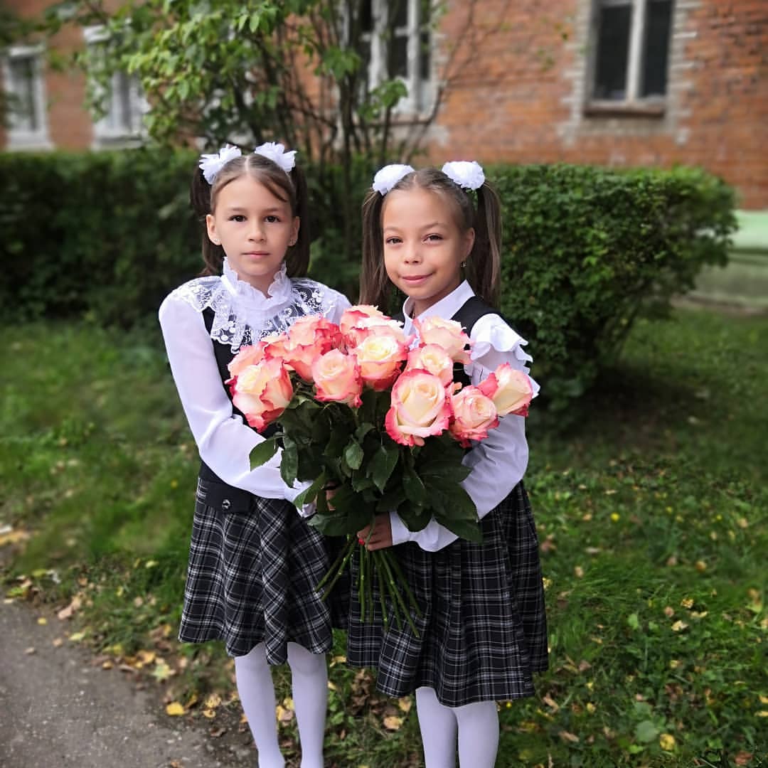 reginabond_psy в LOOKY — Мои девочки 👭

#1сентября🔔📚 #деньзнаний2020 #4акласс