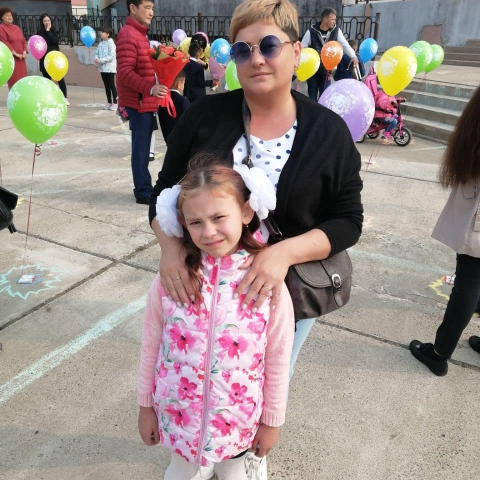 Моя девочка сегодня стала первоклашкой!!! Сколько приключей ждёт её....Поздравляю тебя моё солнышко, у тебя всё получится!!! 😘😘😘