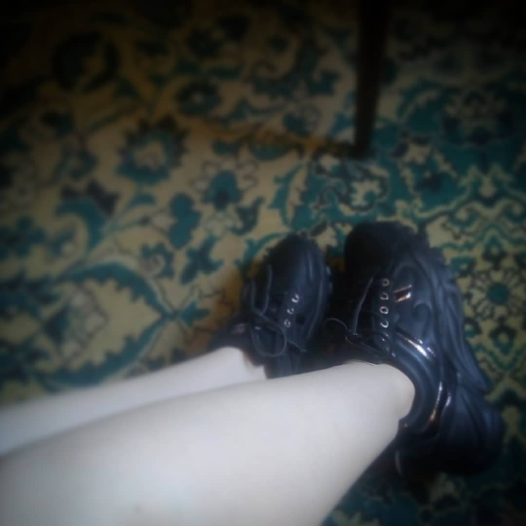 fey_from_hell в LOOKY — Мне купили новые ботиночки
#ботинки
#новое
#Aoxidli(возможно