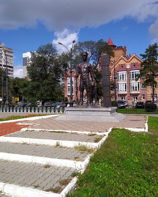 loskutovdv в LOOKY. . Памятник пограничник...