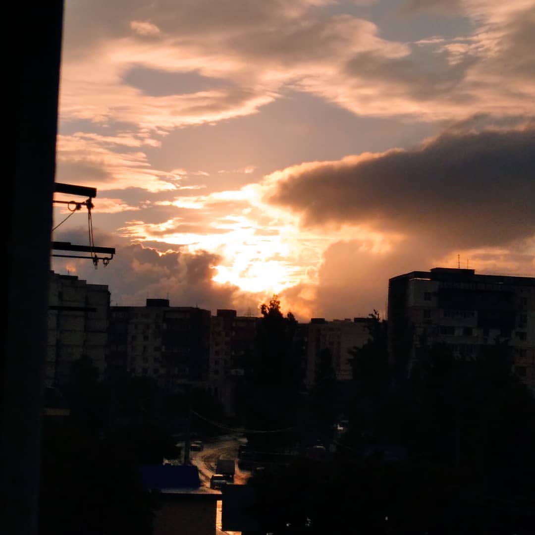 e.khon в LOOKY. . null