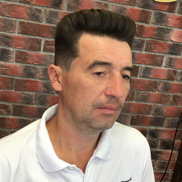andrewmogout_barber в LOOKY. #барбершопбронницы,#стрижкабронницы,#барбербронницы,#бронницыдети,#бронницыстрижки,#олдбойбронницы,#бронницымамы,#bronnitsy,#haircutforgents,#barbergrammers,#barberstyle,#fade_players,#100kbarbers,#worldofbarbers,#hairstylesgents,#menshairs,#menshairworld,#barberzoneworldwide,#sharpfade,#barberstyledirectory,#haircutsboyz,#top_barberpost,#sfs_barber. Вот такая стрижка вы...