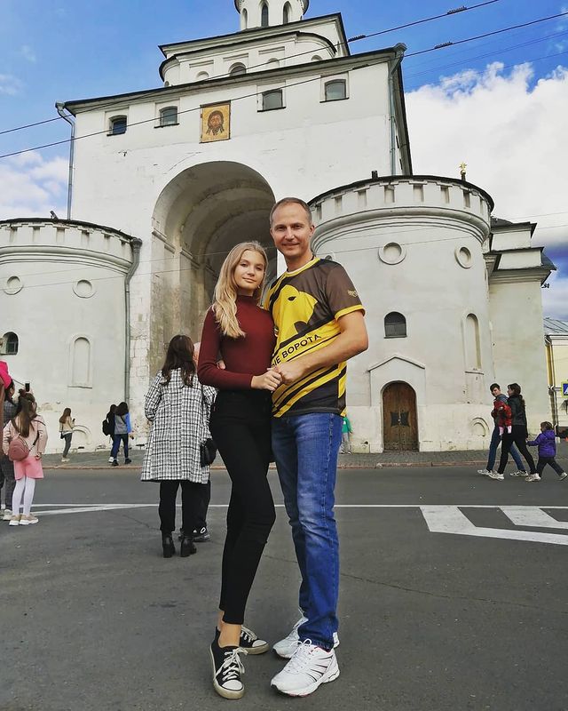 alexeyscheka в LOOKY. . null