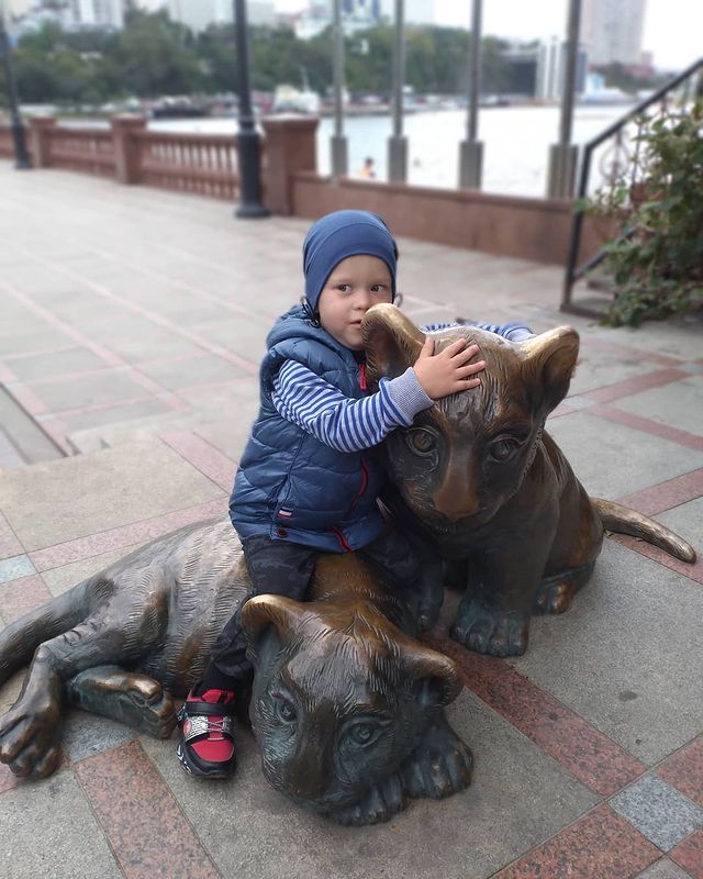 bratan_27rus в LOOKY. . null