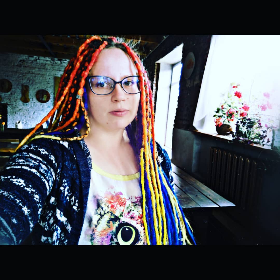 nani_nymphea в LOOKY — Вот такие изменения) 
А помогла создать этот яркий образ @fo
