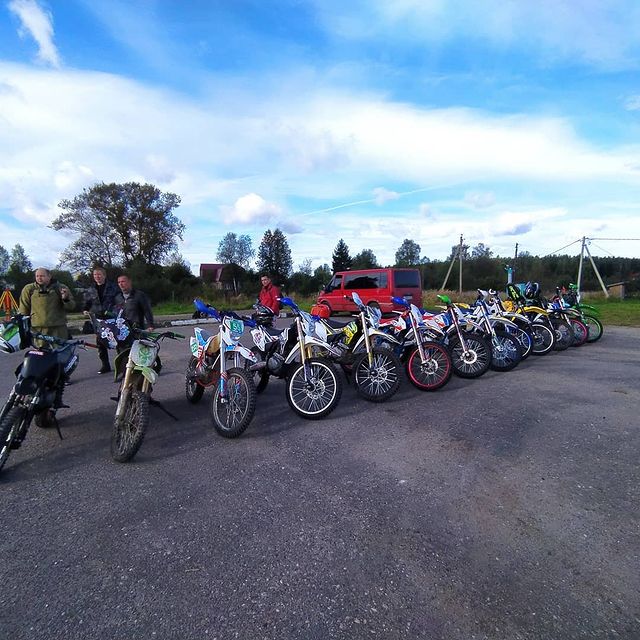 dimkaletow в LOOKY. #motoland,#crf,#kayo,#bse,#avantis,#xmoto,#ttr250. Веселая катка!) #mot...