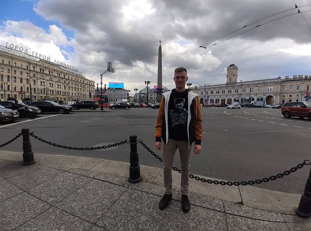 by_obelensky в LOOKY. . null