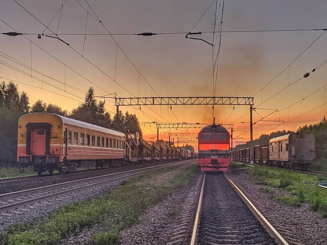 dm_cherentsovskiy в LOOKY — Однажды, августовским утром 🚂 #картинки_с_утреца #железнодо