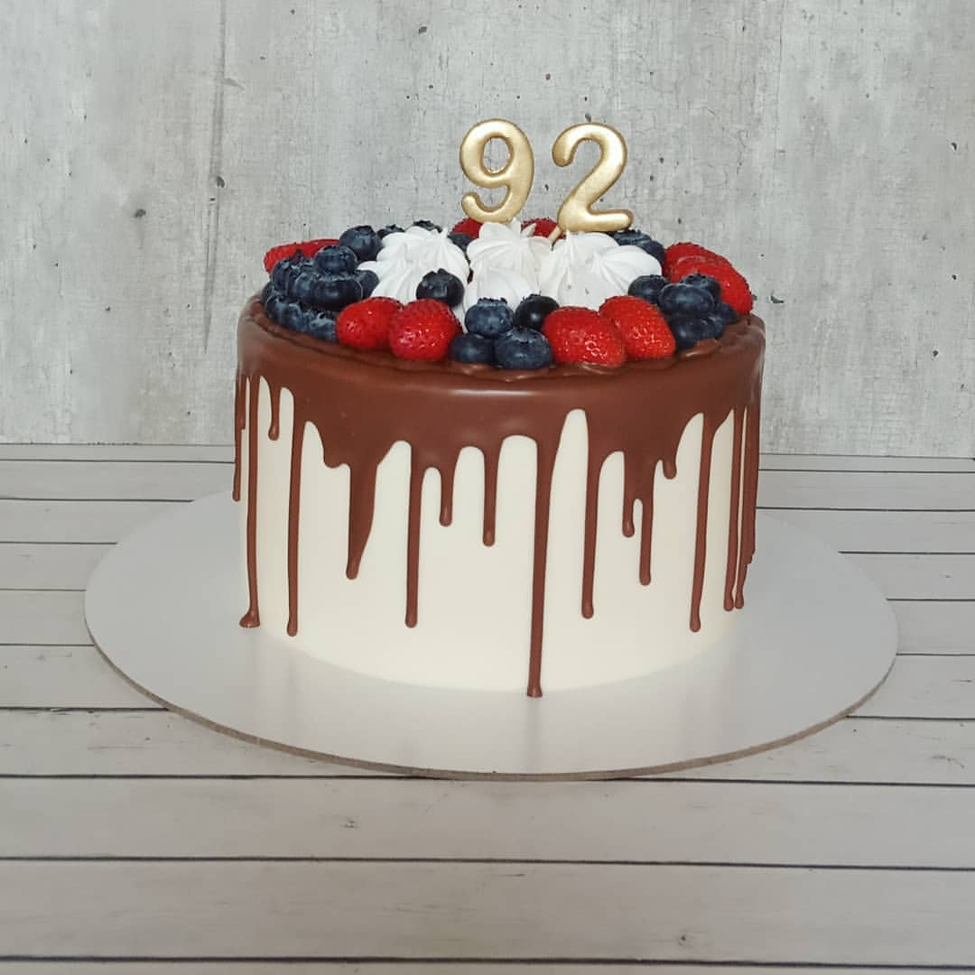 tort128 в LOOKY — 92 года!!! 
Всем бы такого здоровья и иметь рядом близких, л