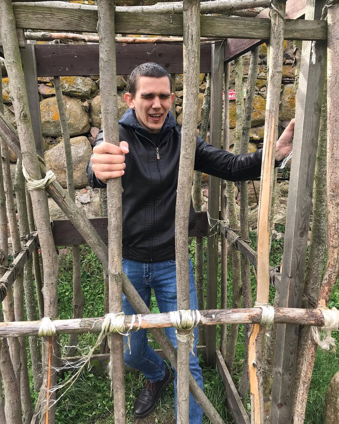 yuliapetrenko в LOOKY — Наказан @piatkov981  за плохое поведение😂 #Шаакен #Некрасов
