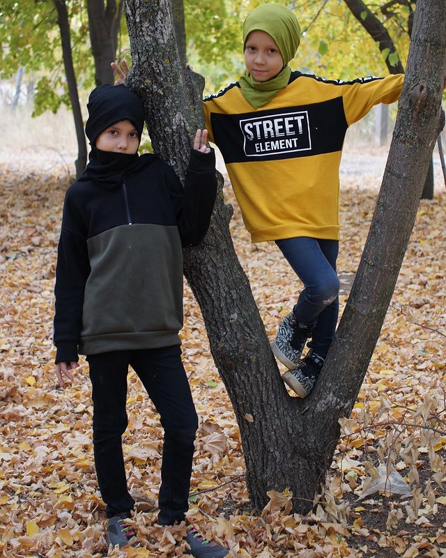 sea2702 в LOOKY. #осень2020,#осень,#погуляли,#листьяжелтые,#братья. 🍂🍁 #осень2020 🍁🍂...