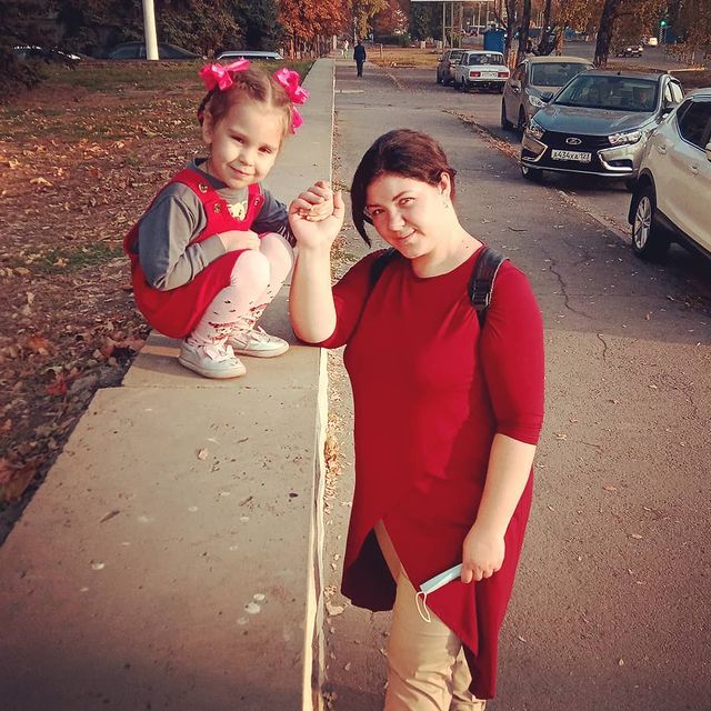 tasyaorlova86 в LOOKY. #любовь,#доченька,#моявасёна,#Василиса. На прогулке со своей...