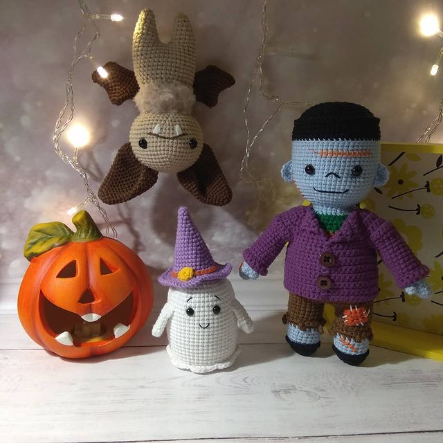 handmade_by_bespalovanadezhda в LOOKY. #СанктПетербург,#Питер,#Ленинградскаяобласть,#Мга,#45км,#дача45км,#вяжу_с_toys_by_iris,#летучаямышь,#монстрФрэнки,#призракпапа,#тыква,#хэллоуин,#halloween,#вяжутнетолькобабушки,#вязаниекрючком,#вязание,#вязанаяигрушка,#рукоделие,#ручнаяработа,#амигуруми,#amigurumi,#handmade,#crochet,#crochettoys,#yarnart,#yarnartjeans,#октябрь,#2020. Летучая мышь🦇, приз...