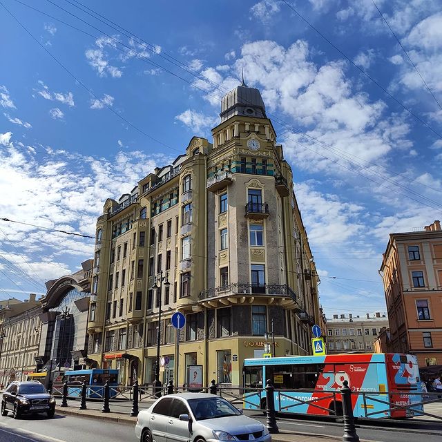 by_obelensky в LOOKY. . null