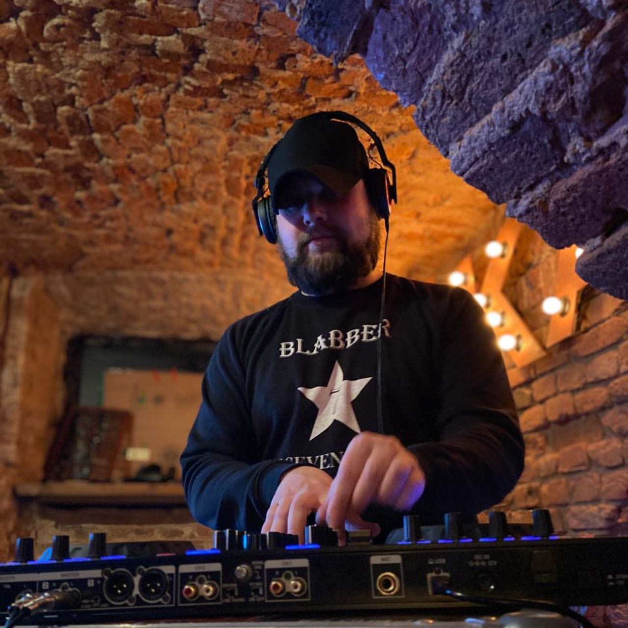 neurodes_music в LOOKY. #деньрождения,#birthdayparty,#вечеринка,#туса,#пиздатоенастроение. Немного фото с проше...