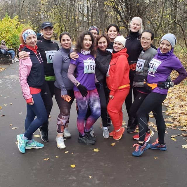 julia_petrykina в LOOKY. #люблюбег,#бег,#осень,#покровскиепруды,#деньнародногоединства,#running,#run,#autumn,#loverunning,#обувайсяибеги. С Днём народного еди...
