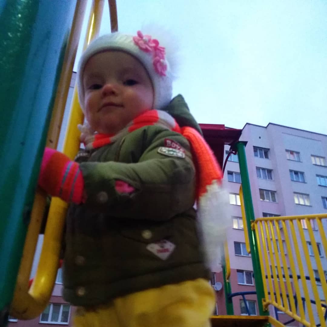 small_moon_s in LOOKY. . 💖🌇👧
