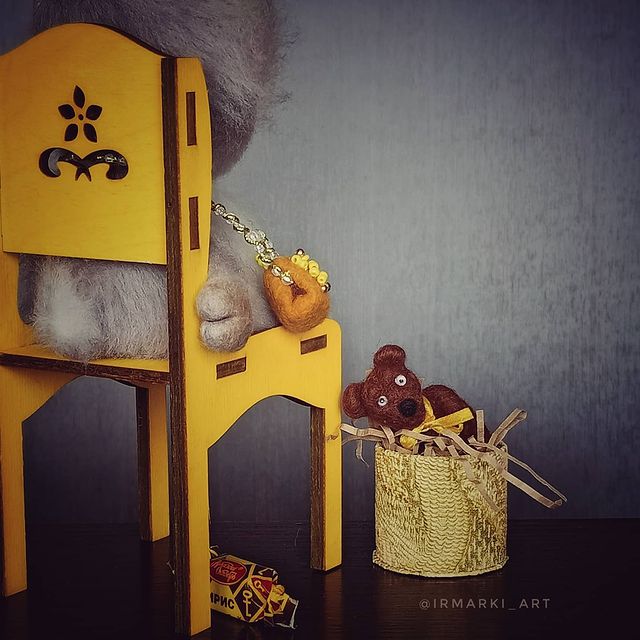 irmarki_art в LOOKY. #сухоеваляние,#валяниеизшерсти,#валяниеизвойлока,#войлочныеигрушки,#шерстяныеигрушки,#игрушкаизшерсти,#интерьерныеигрушки,#игрушкаизвойлока,#авторскиеигрушки,#артвойлок,#ручнаяработа,#handmadewool,#handmadetoy,#хендмейдигрушки,#ярмаркамастеров,#фелтинг. Она возвращается 😁
...