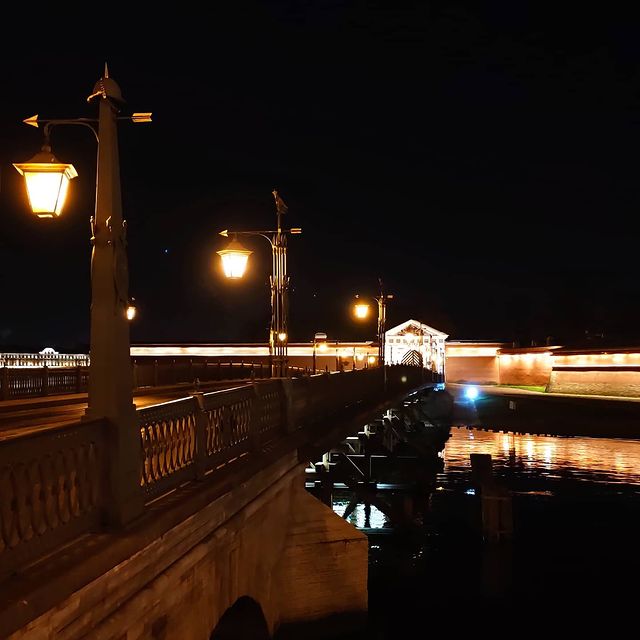 redcheeseline в LOOKY. . null