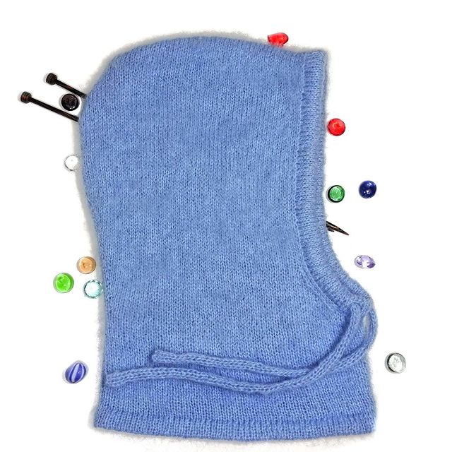 usknits в LOOKY. #капюшон,#вязаныевещиназаказ,#вязание,#вязанаяшапка,#вещиручнойработы,#knitting,#knitwear,#handmade,#balaklava. Легкий и пушистый ка...