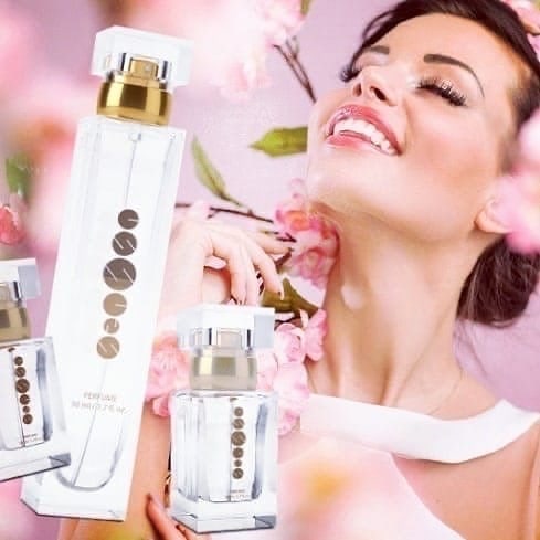 taneckagaidukowa в LOOKY — 🌸Вы когда нибудь замечали, как мимо Вас прошла женщина, а а