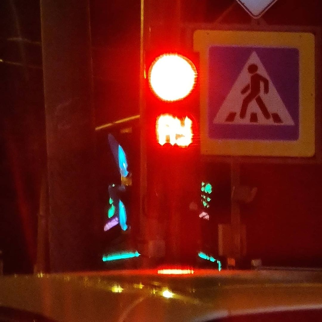 bogodyazh77 в LOOKY — Ау,  ау,  ау…  такие нынче светофоры в столицах. Жду коммент