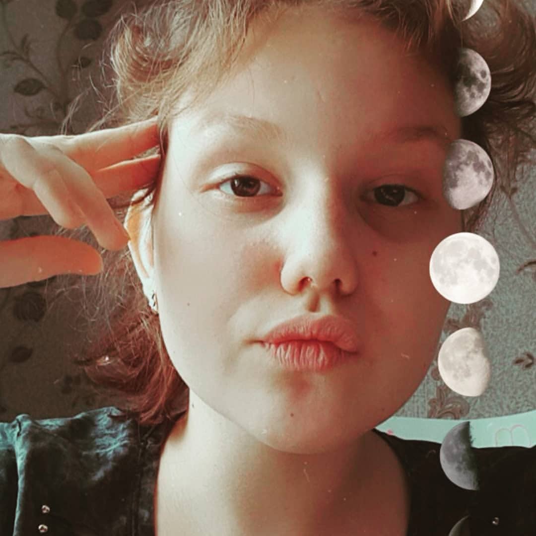 arinaaa_gamer in LOOKY. . Кудряшки...🙈