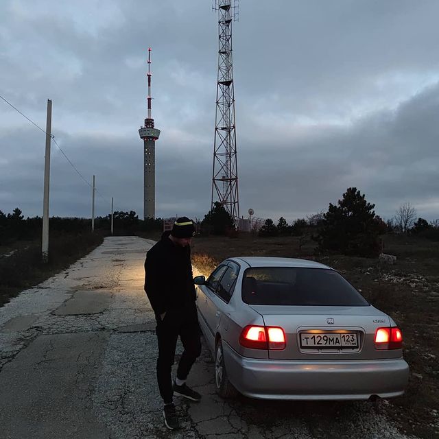 mr_andy94 в LOOKY. . 1.Задралась штанина
...