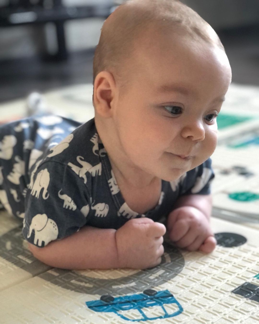 julia_whites в LOOKY — Четыре 🤍