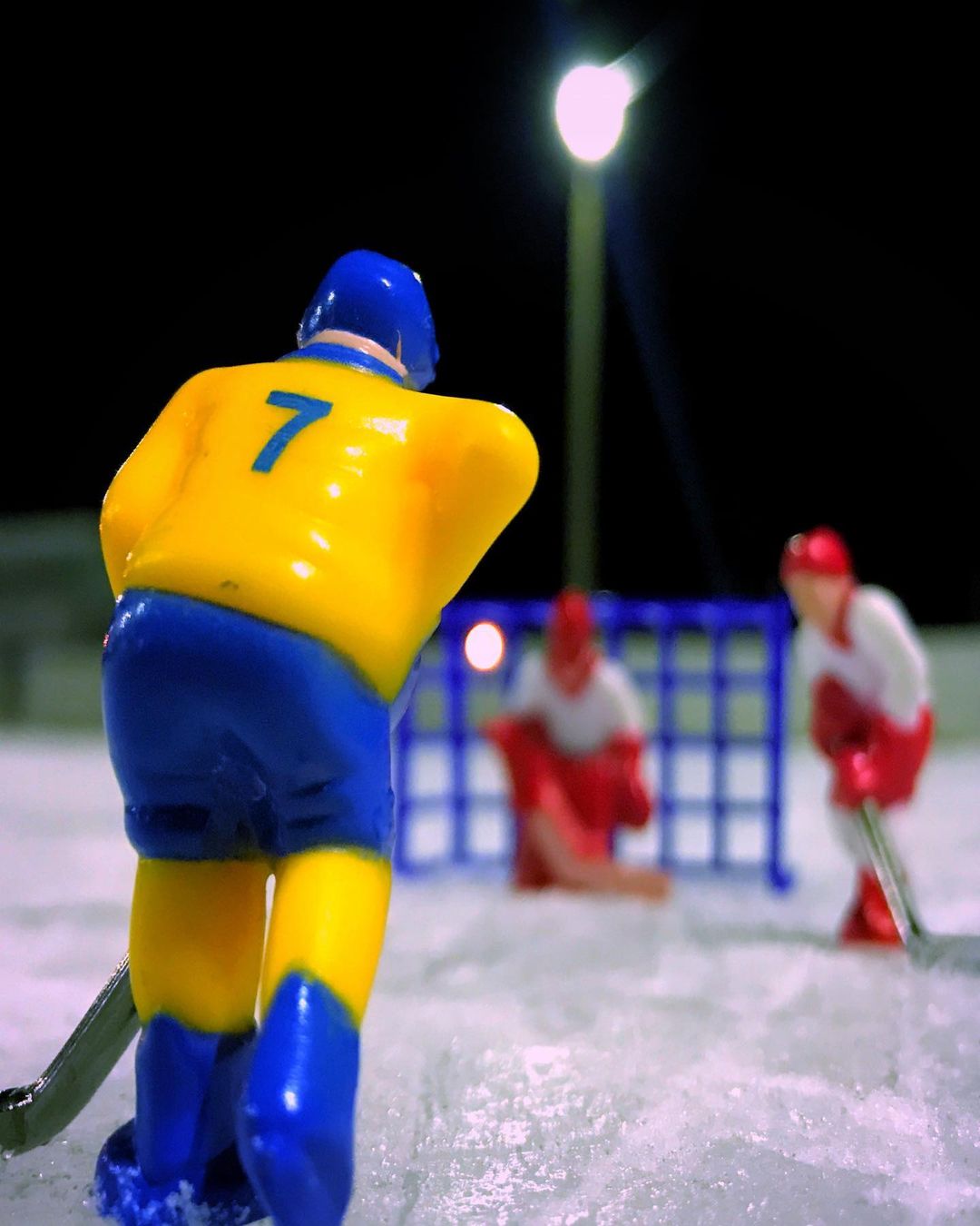 toys_pin in LOOKY. #icehockey,#hockey,#nhl,#khl,#кхл,#world,#
water,#travel,#naturephotography,#naturelovers,#toy,#children,#fantasy,#lol,#miniature,#shotoniphone,#iphone7,#sunset,#mobilephotography,#mobilephoto,#photoiphone,#sport,#love. Great game. #icehock...